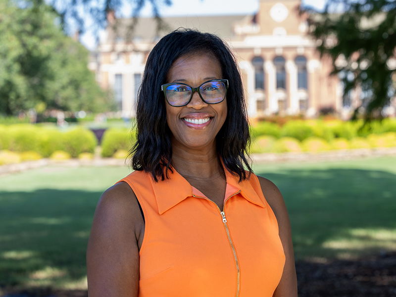 tarverfa25.jpg Image of Dr. Eunice Tarver